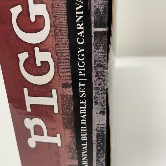 Piggy Carnival Buildable Set - Picture 3 of 10